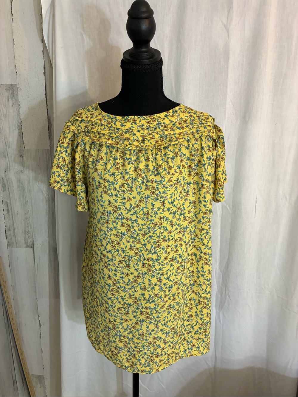 Max Studio Yellow Floral Flutter Sleeve Tunic